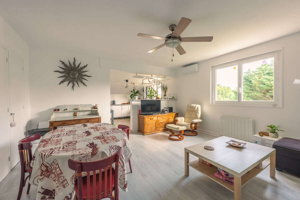 Maison 203 m² à Saint-Jean-De-Marsacq  - photo 8