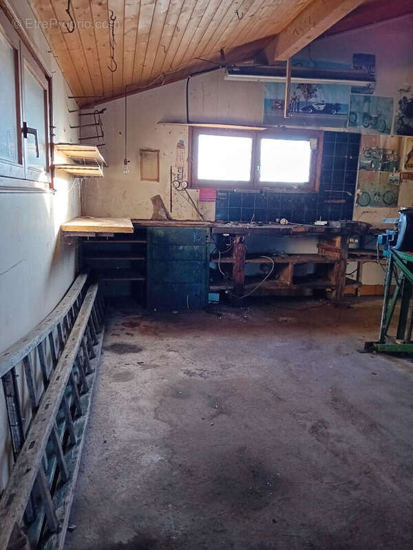 Maison à MONTECHEROUX