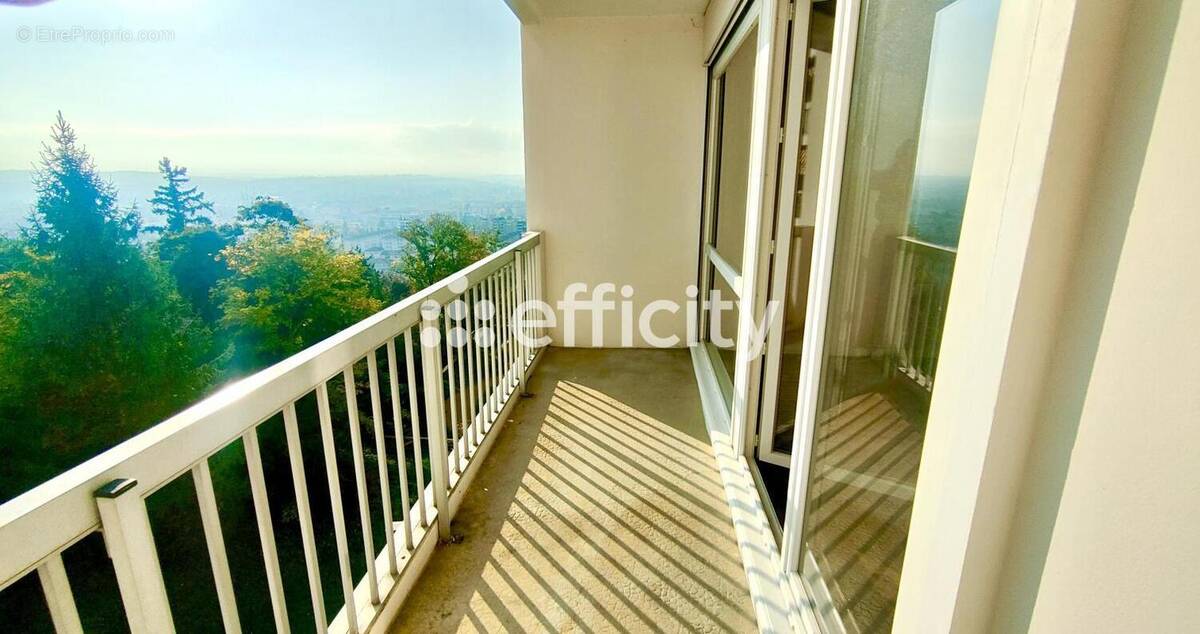 Appartement à TASSIN-LA-DEMI-LUNE