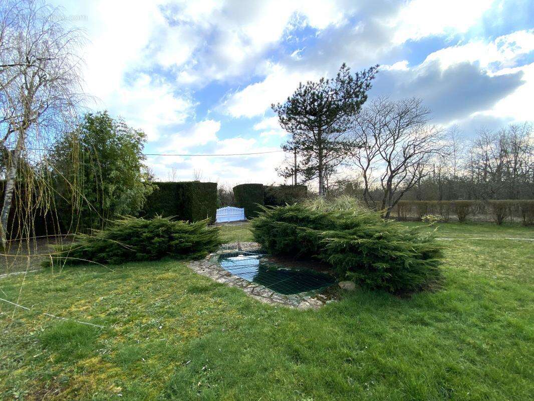 Maison à MOUSSEAUX-SUR-SEINE