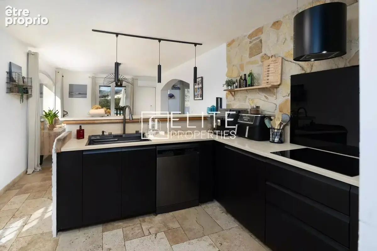 Fayence – villa 175 m² – terrain 1215m² – piscine – dépendance (50m2) - photo 11