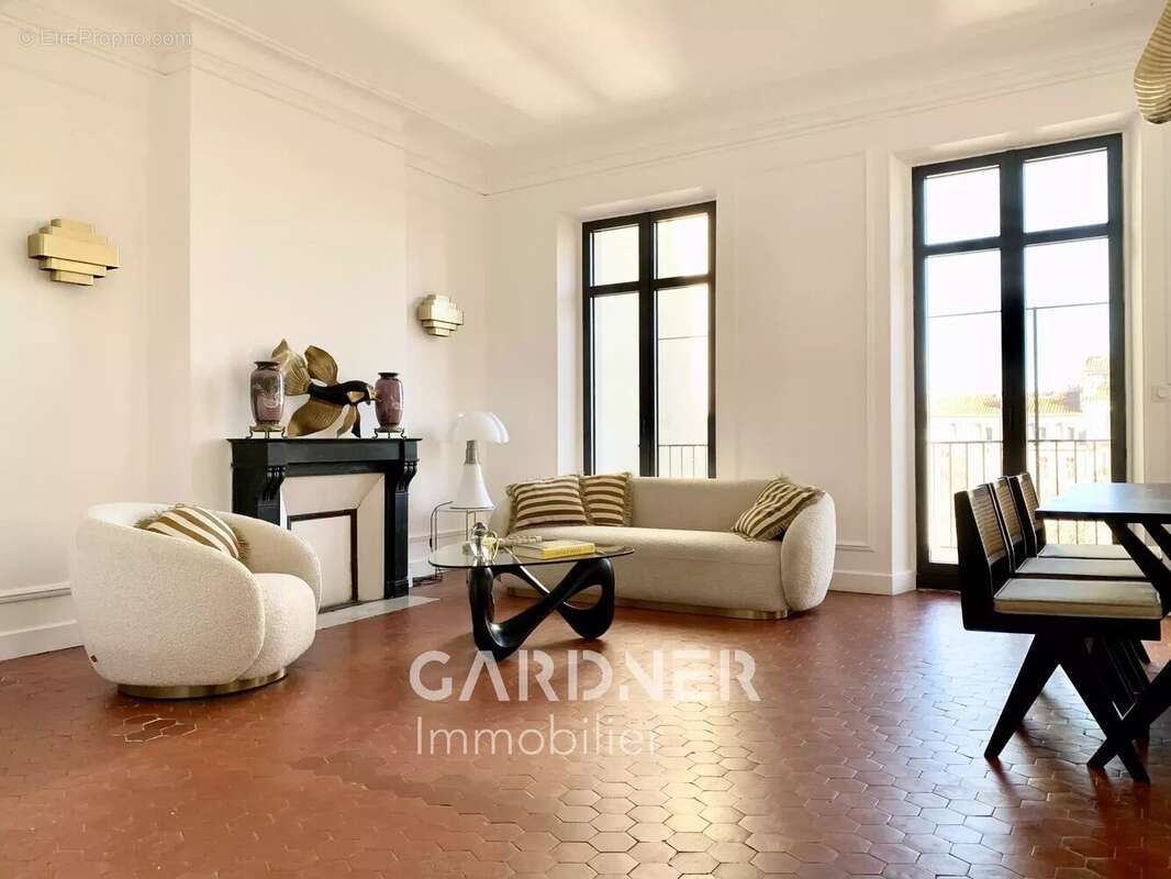 Appartement à MARSEILLE-8E