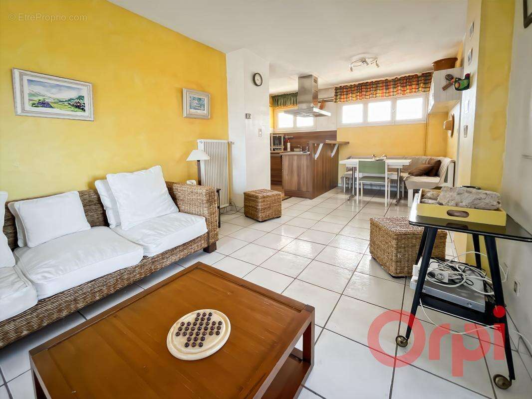 Appartement à CARRY-LE-ROUET