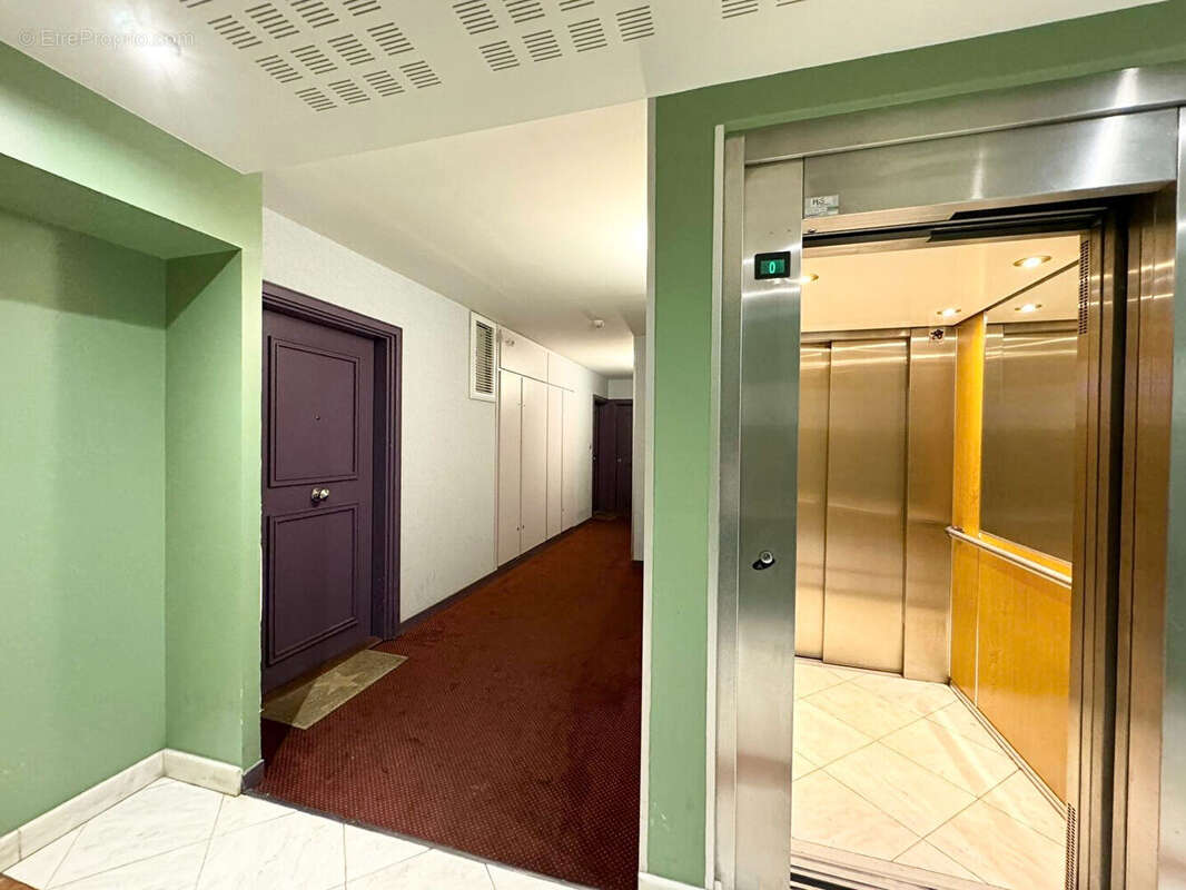Appartement à PARIS-18E