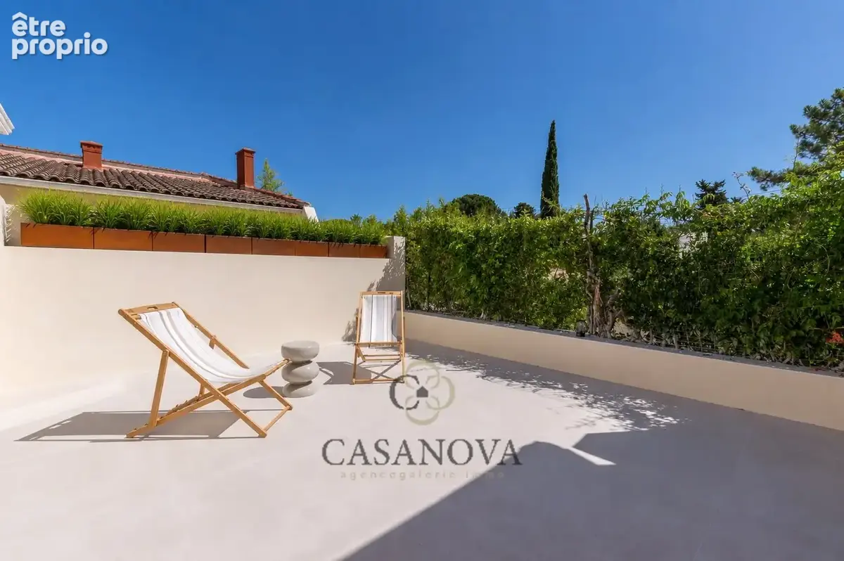 Castelnau-le-lez  villa moderne entièrement rénovée aux prestations haut de gamme. - photo 13