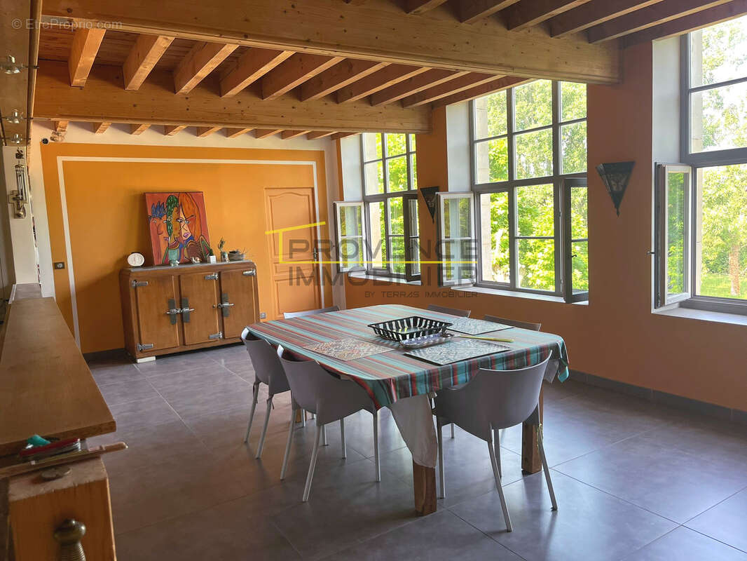 Appartement à MONTBOUCHER-SUR-JABRON