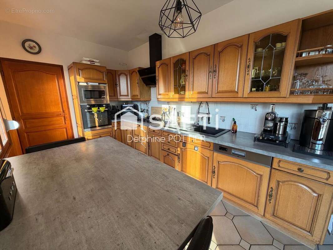 Maison 151 m² à Crepy-En-Valois  - photo 6