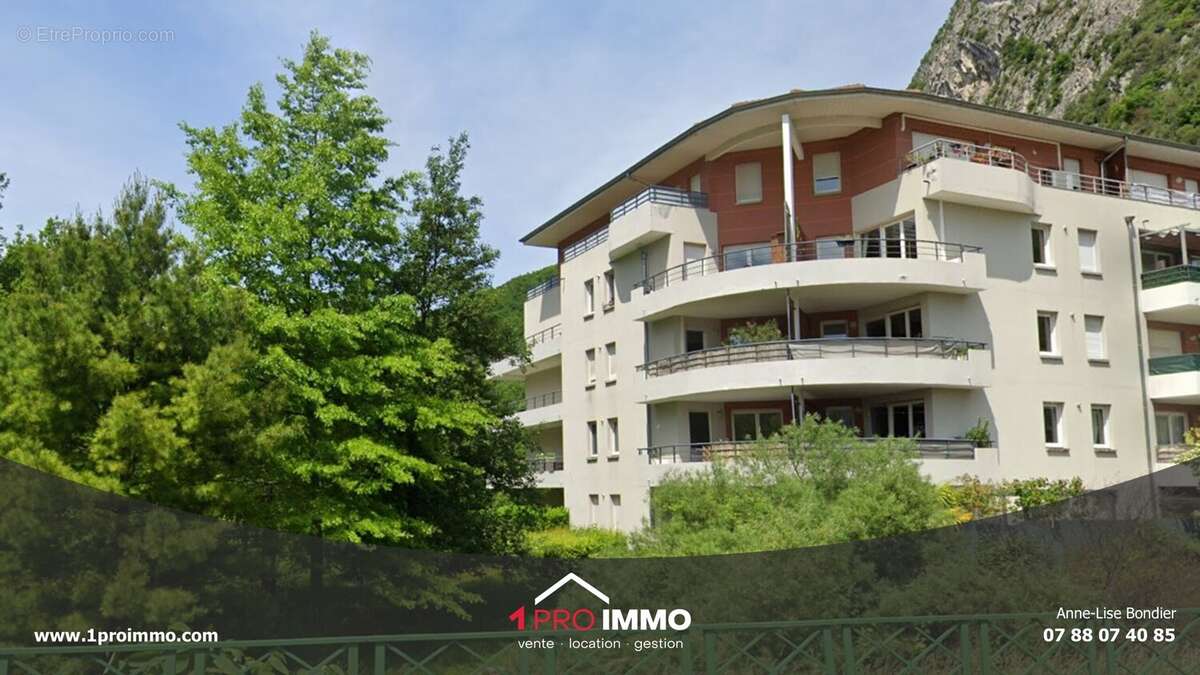 Appartement à SAINT-EGREVE