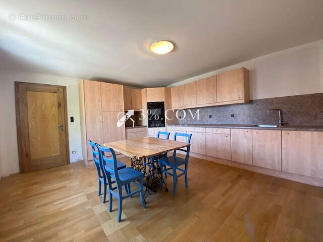 Commerce à HOCHFELDEN