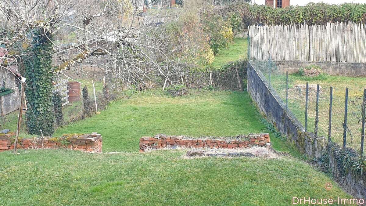 Maison à OBJAT