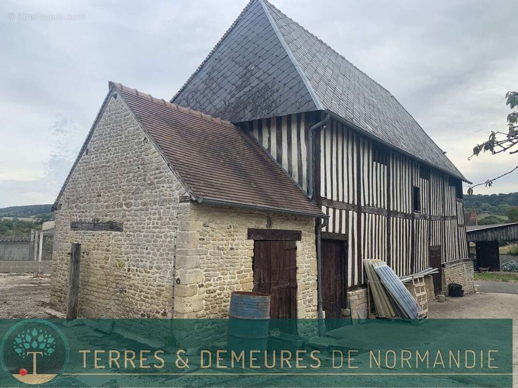 Maison à SAINT-PIERRE-SUR-DIVES