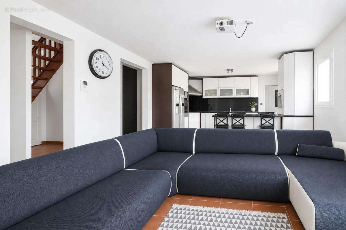 Maison familiale moderne de 200 m² avec jardin spacieux - photo 20