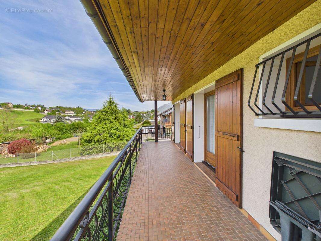 SAINT-JEOIRE-PRIEURÉ - Maison individuelle de plain-pied sur terrain de 1760 m² - photo 5