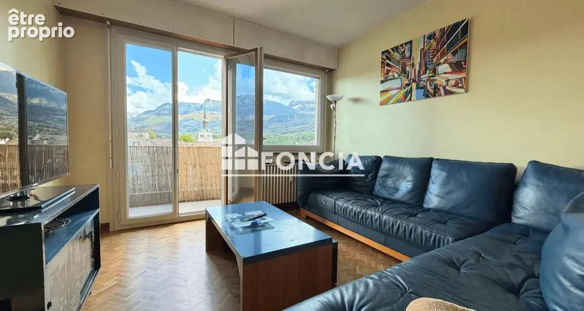 LA ROCHE-SUR-FORON CENTRE : Appartement T2 + garage + cave - photo 2