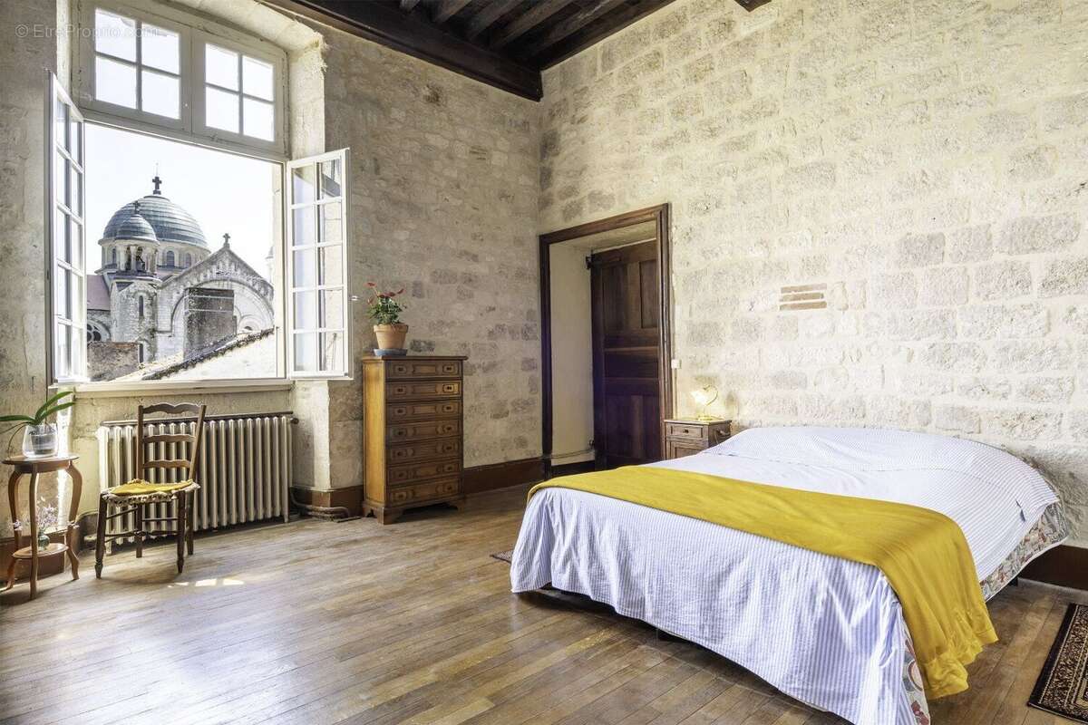 EXCLUSIVITÉ - Un air d'hôtel particulier au coeur du Quercy - photo 3
