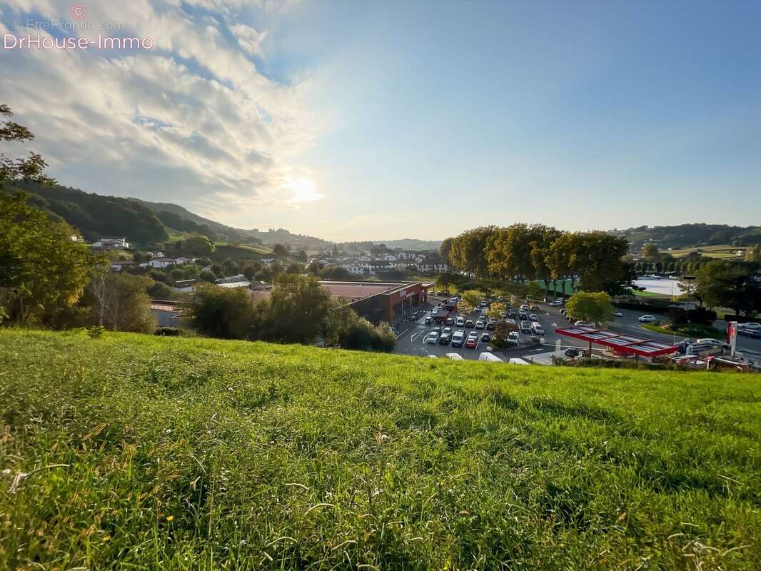 Terrain à HASPARREN