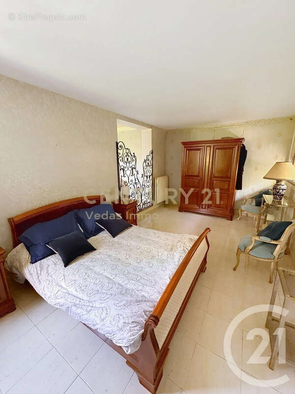 Maison 188 m² à Saint-Jean-De-Vedas  - photo 11