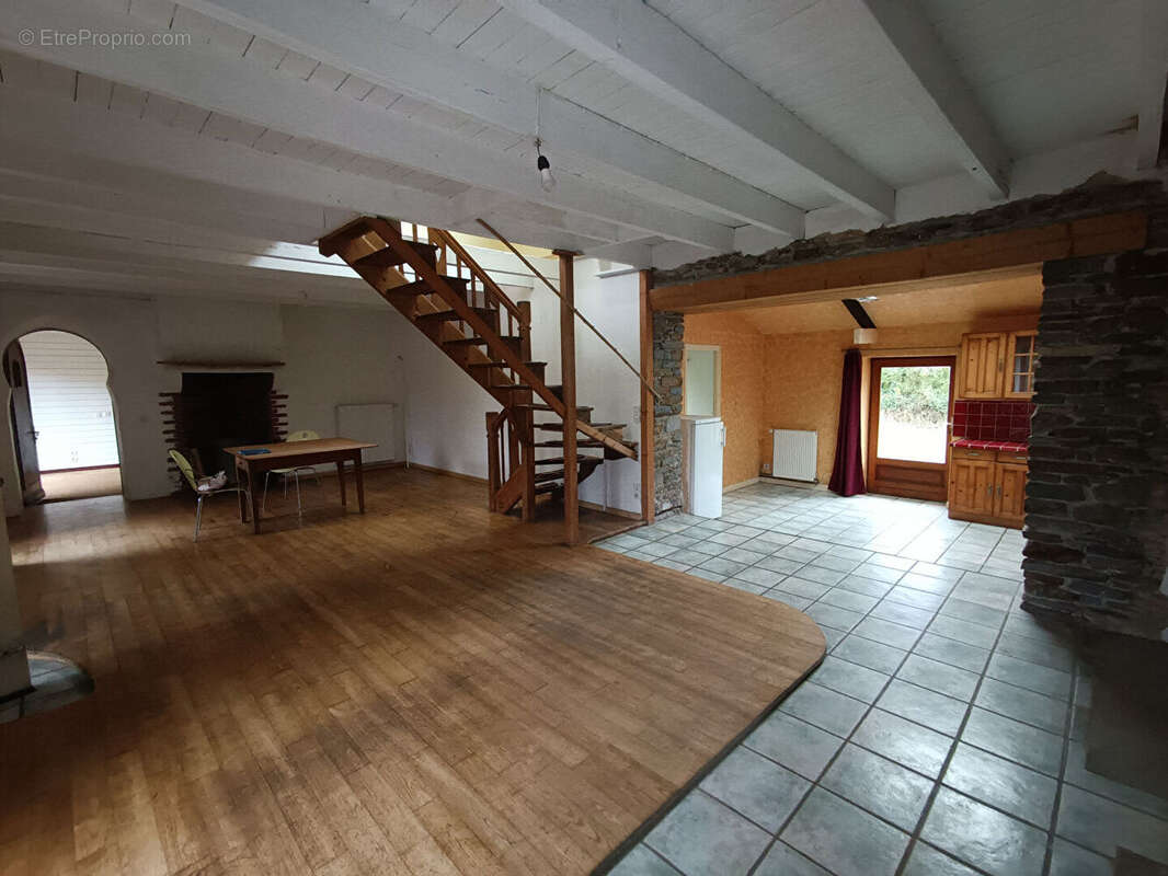 Maison à LESCOUET-GOUAREC