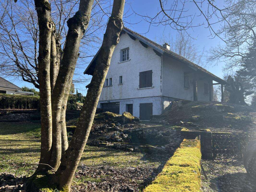 Maison à MONTBOUTON