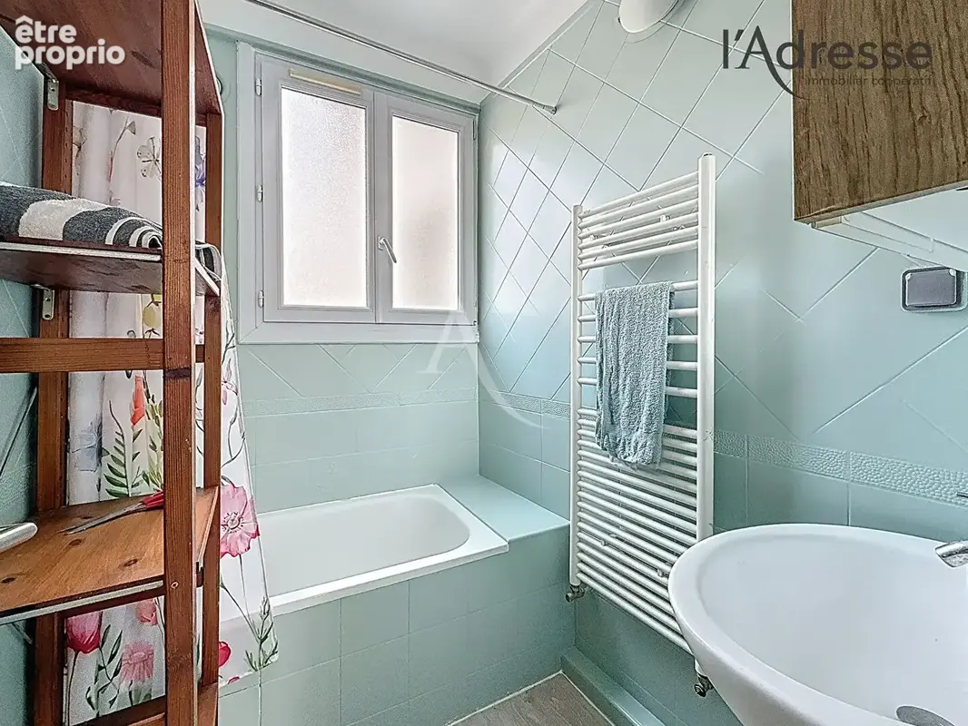 RUEIL-MALMAISON/ Avenue du Président Pompidou - Appartement 2 pièces 47m² - 1 Cave - photo 7