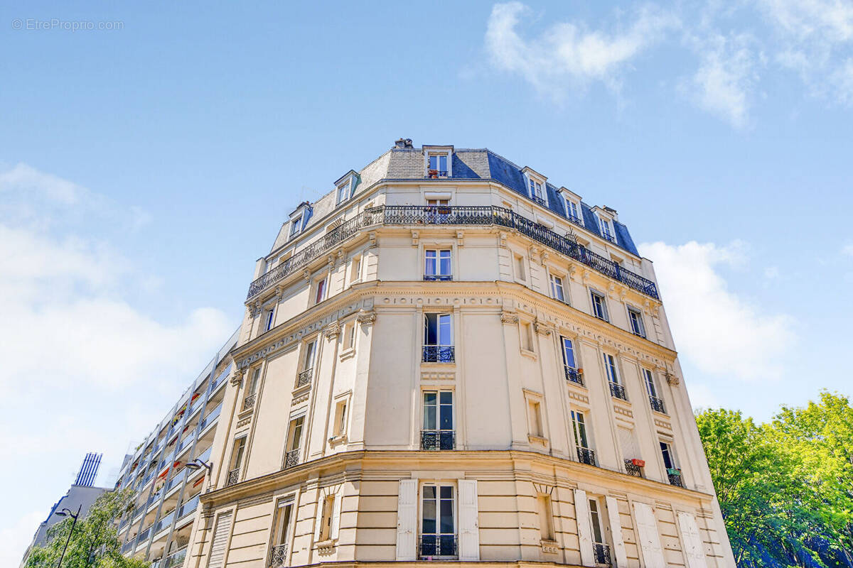 Appartement à PARIS-19E