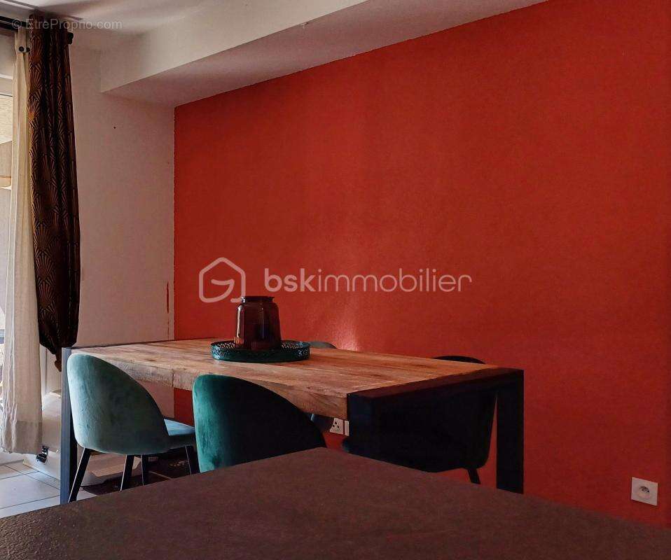 Appartement à JUVIGNAC