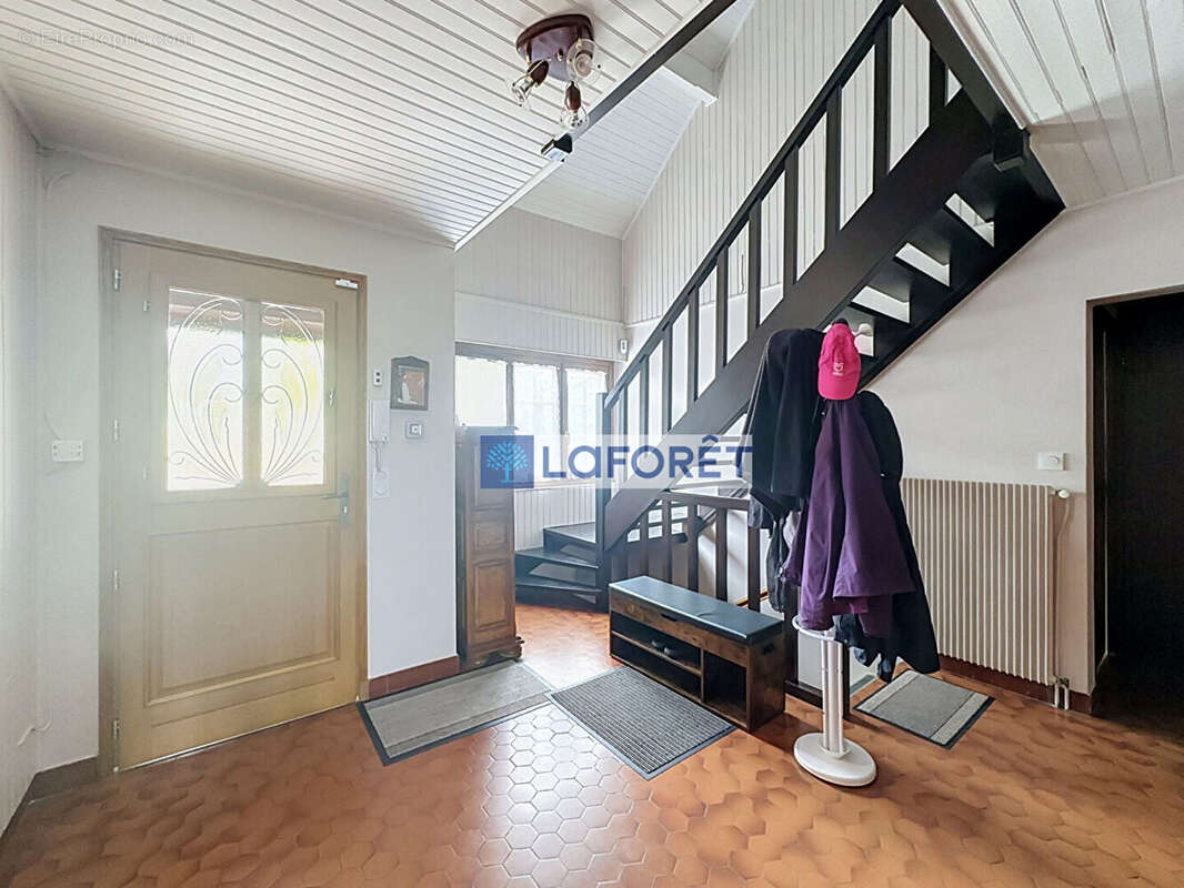 Maison à BETTANCOURT-LA-FERREE