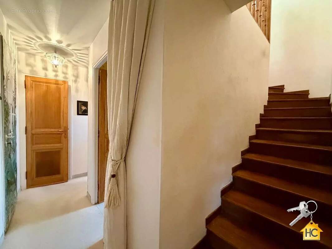 Villa La Croix des Gardes EXCLUSIVITE - photo 11