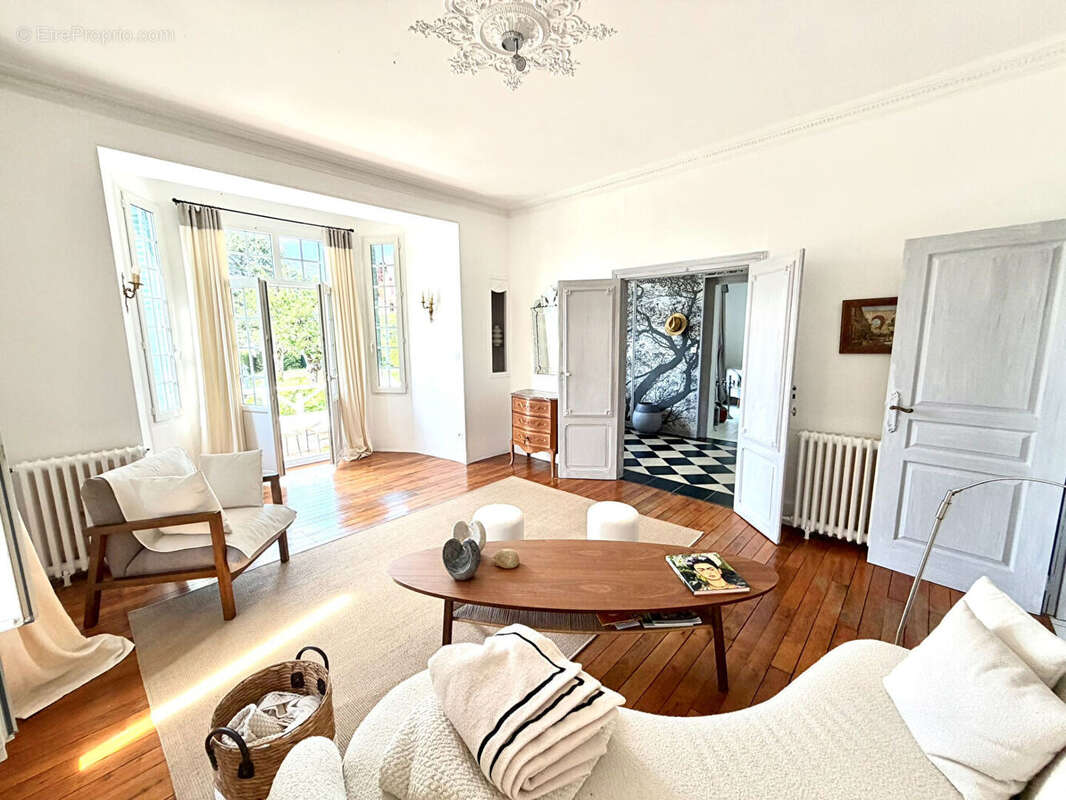 Maison à NERIS-LES-BAINS