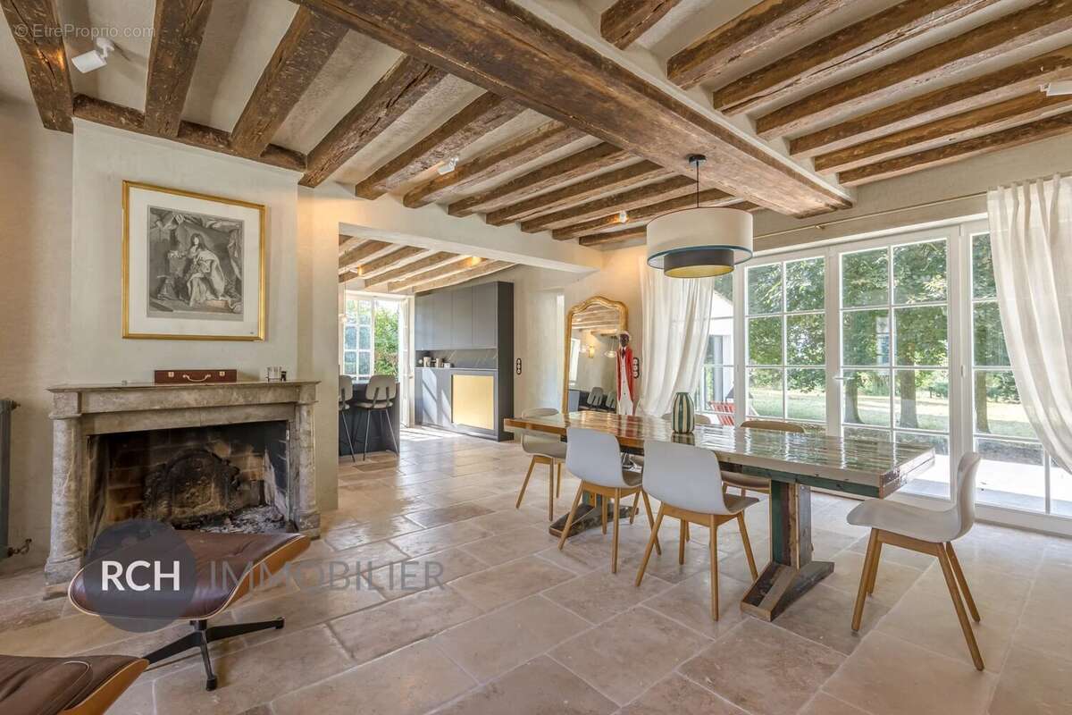 Maison à MONTFORT-L'AMAURY