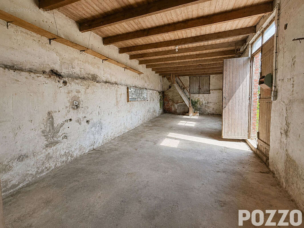 Maison  pierres à Cérences 3  de  86 m2 avec Hangar de 66m² - photo 9