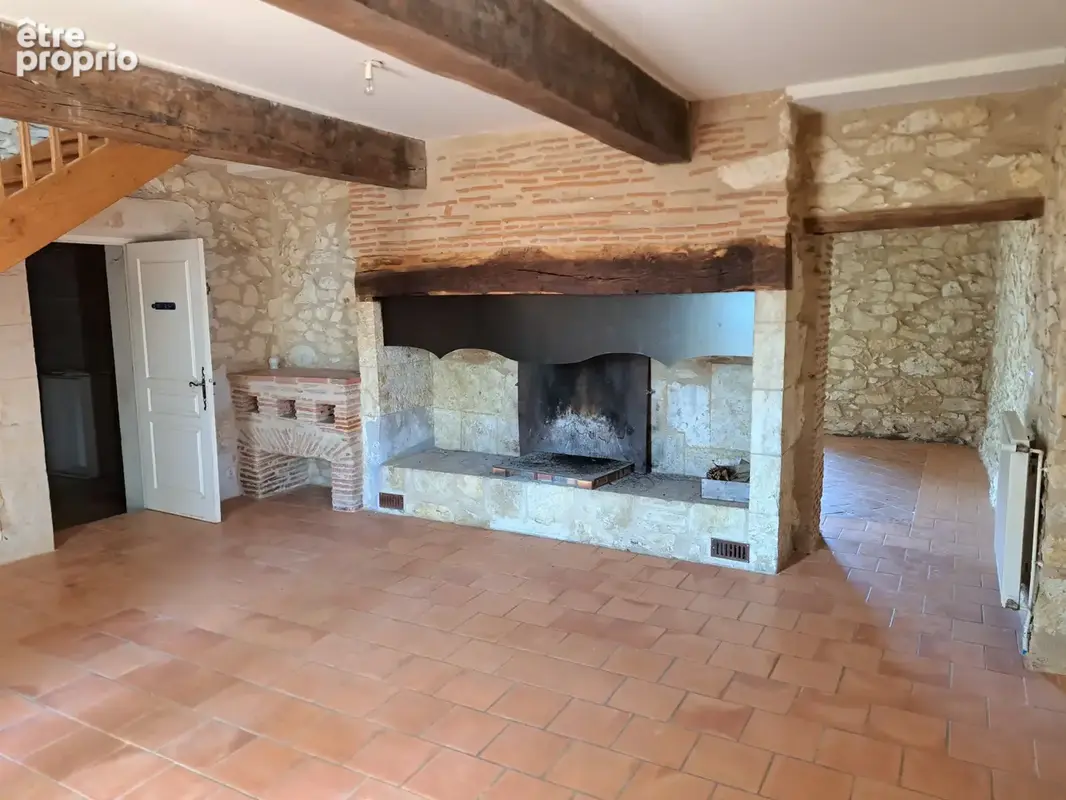 À 20 km d’Auch   Maison de caractère de 170 m2 sur 1 hectare au calme - photo 3