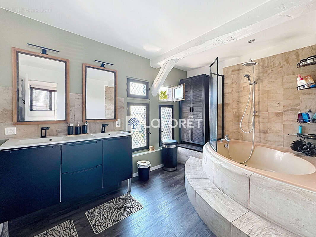 Maison à vendre à Toussaint avec piscine, 4 chambres et grand terrain , proche Fécamp - photo 13