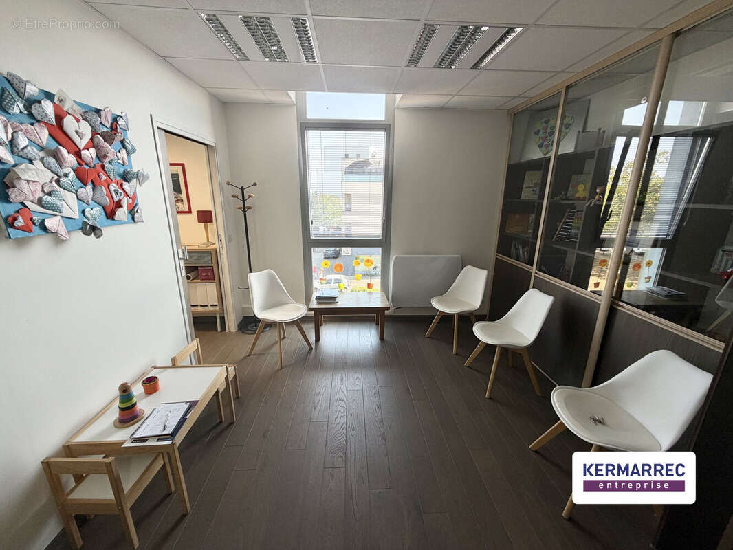 Commerce 43 m² à Vannes  - photo 2