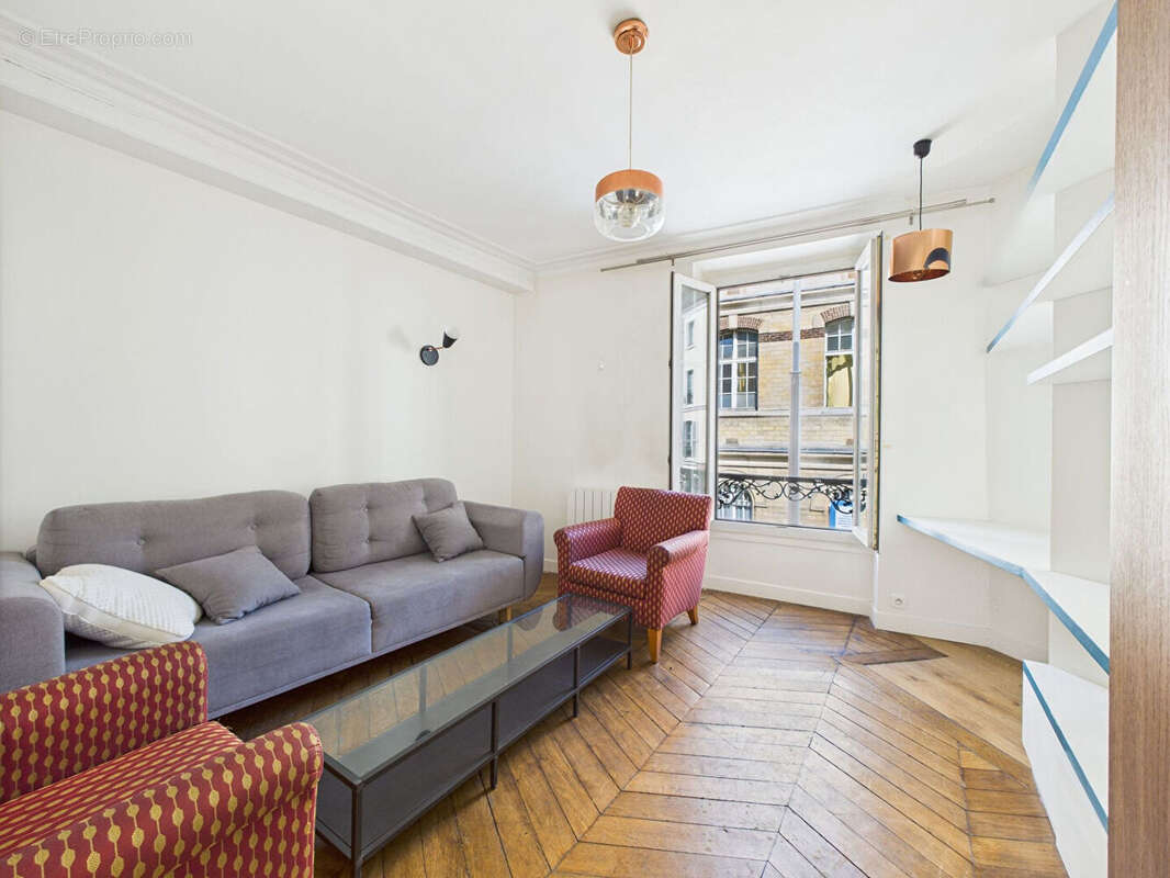 Appartement à PARIS-17E