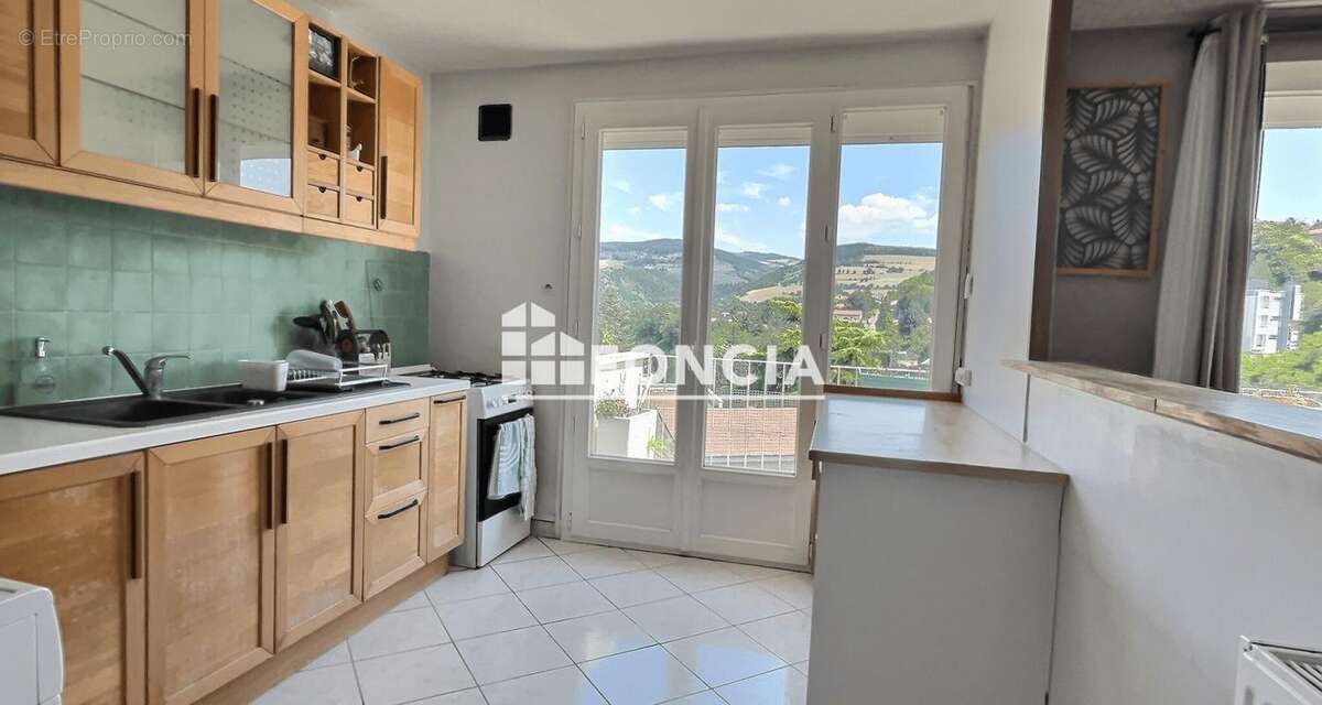 Appartement à SAINT-ETIENNE