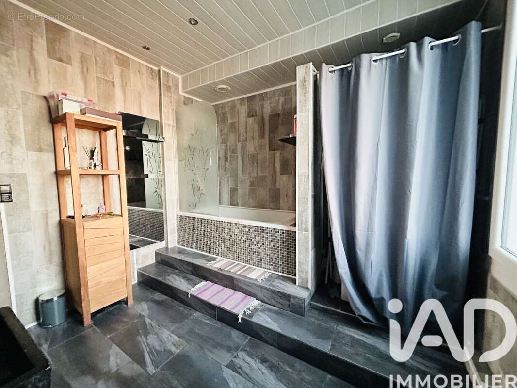 Photo 8 - Maison à LE TRAIT