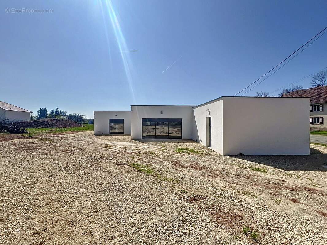 Maison à ROUGEGOUTTE