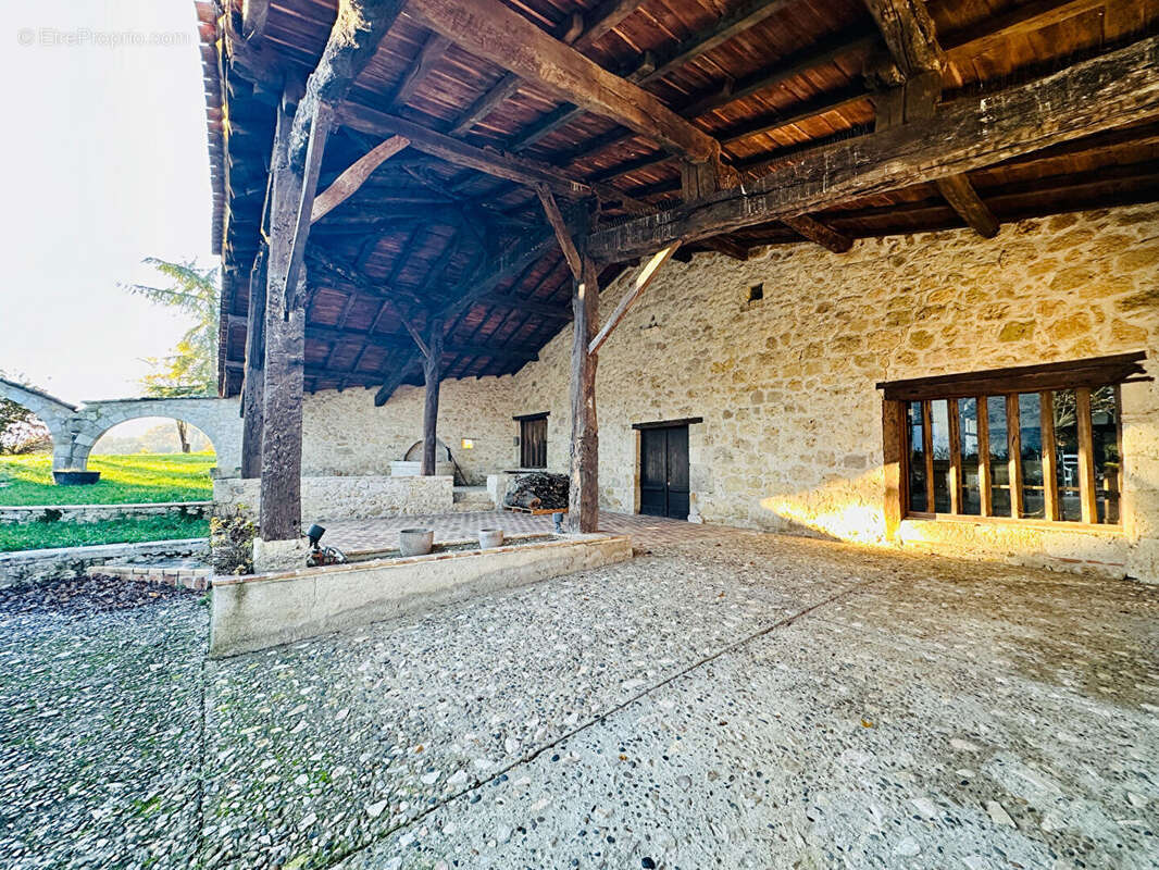 Maison à COURS