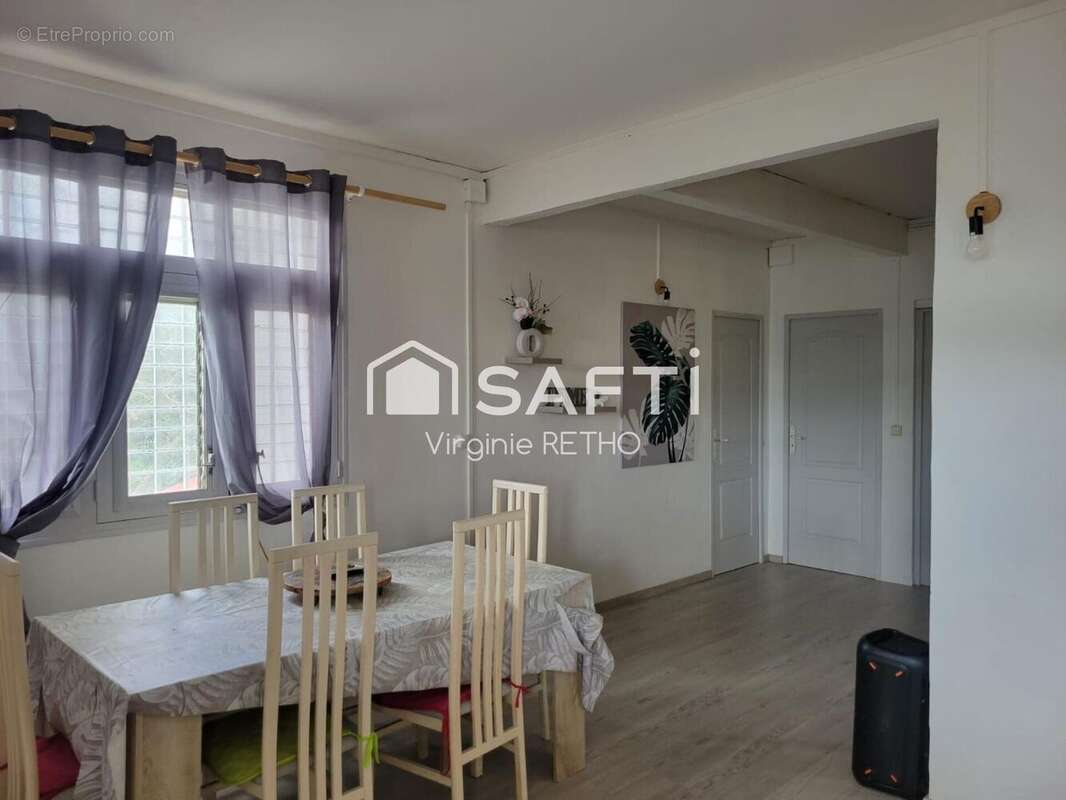 Photo 3 - Maison à LE MARIN