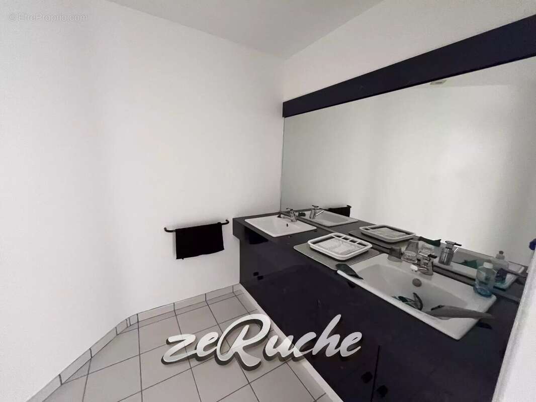 Commerce à DOUVRES-LA-DELIVRANDE