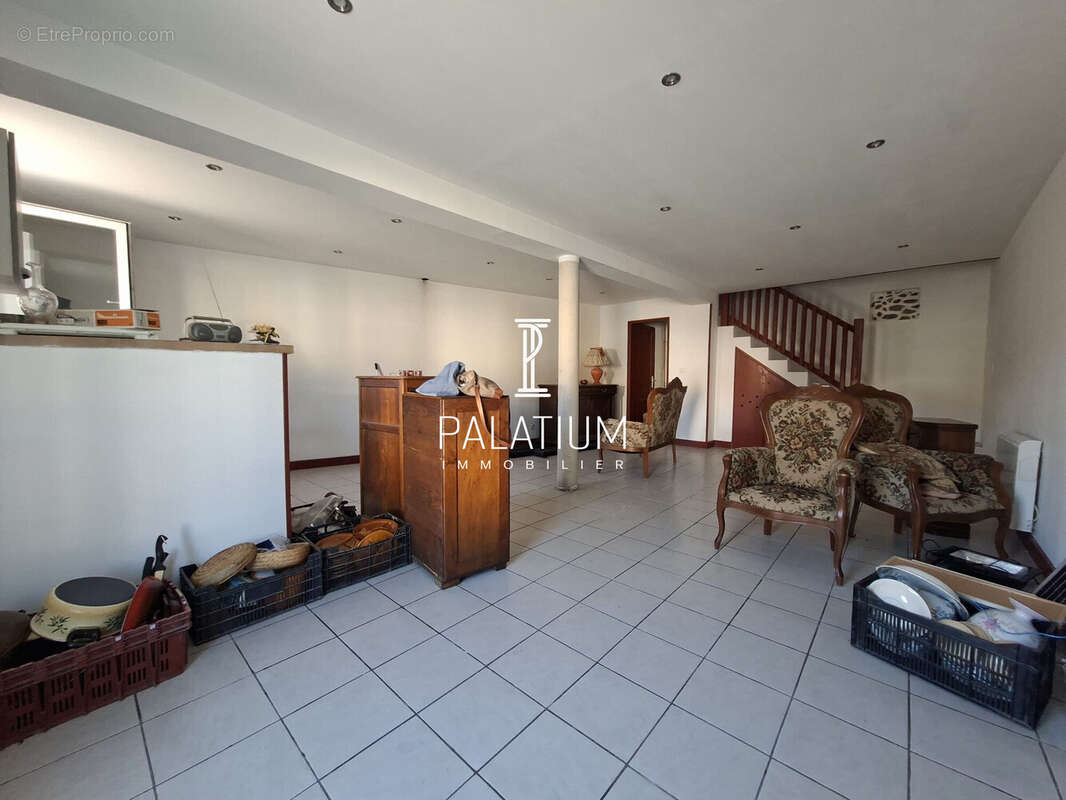 Maison à CHATEAU-ARNOUX-SAINT-AUBAN