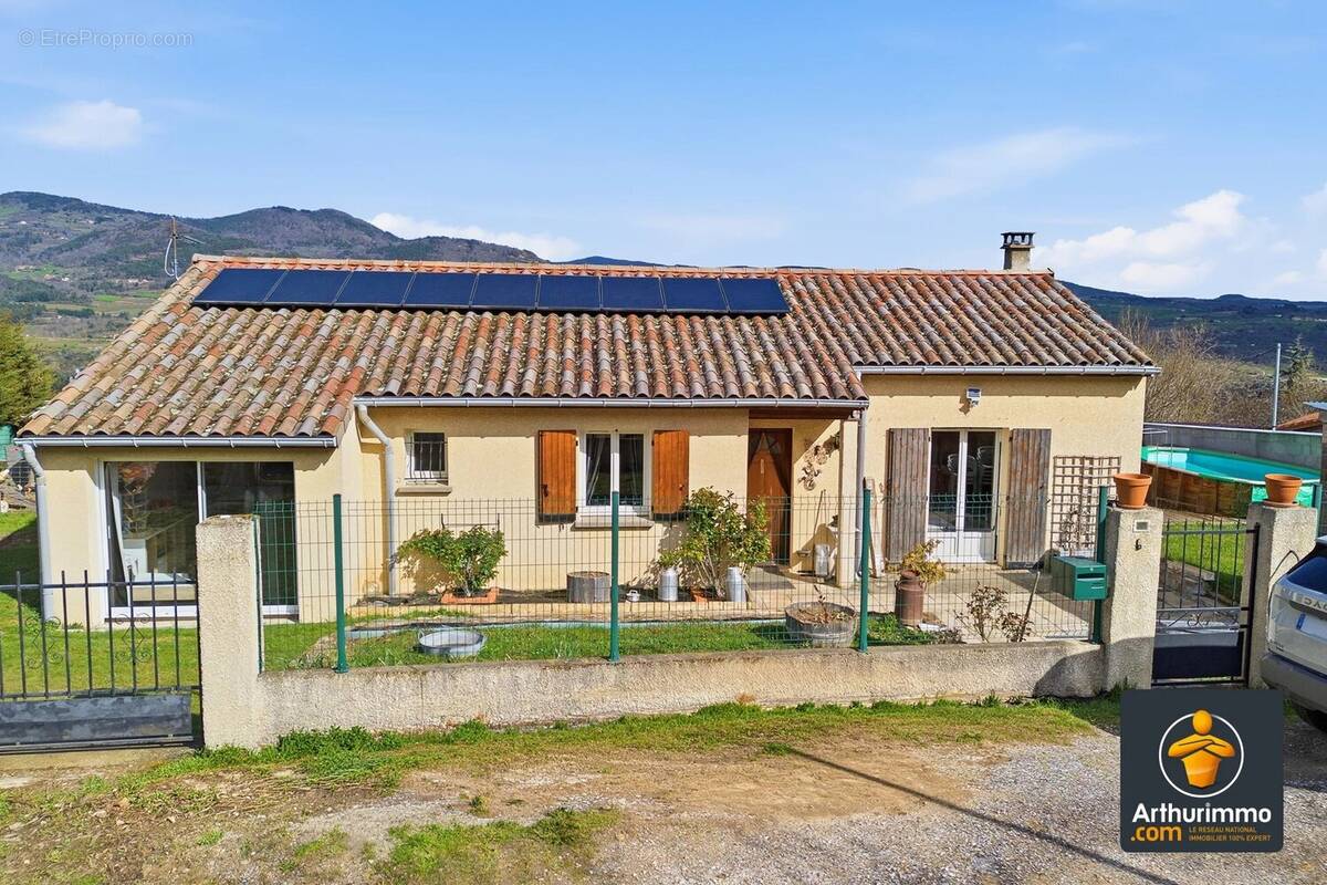 Maison à LE CRESTET
