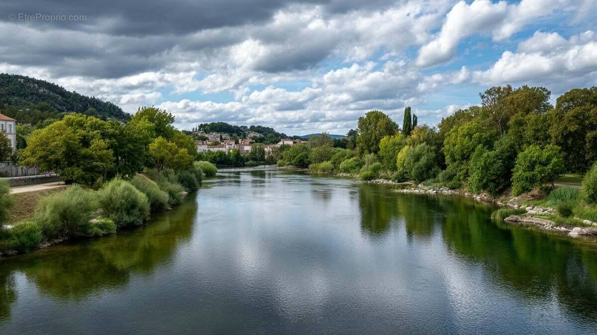 Terrain à CHATEAUNEUF-SUR-SARTHE