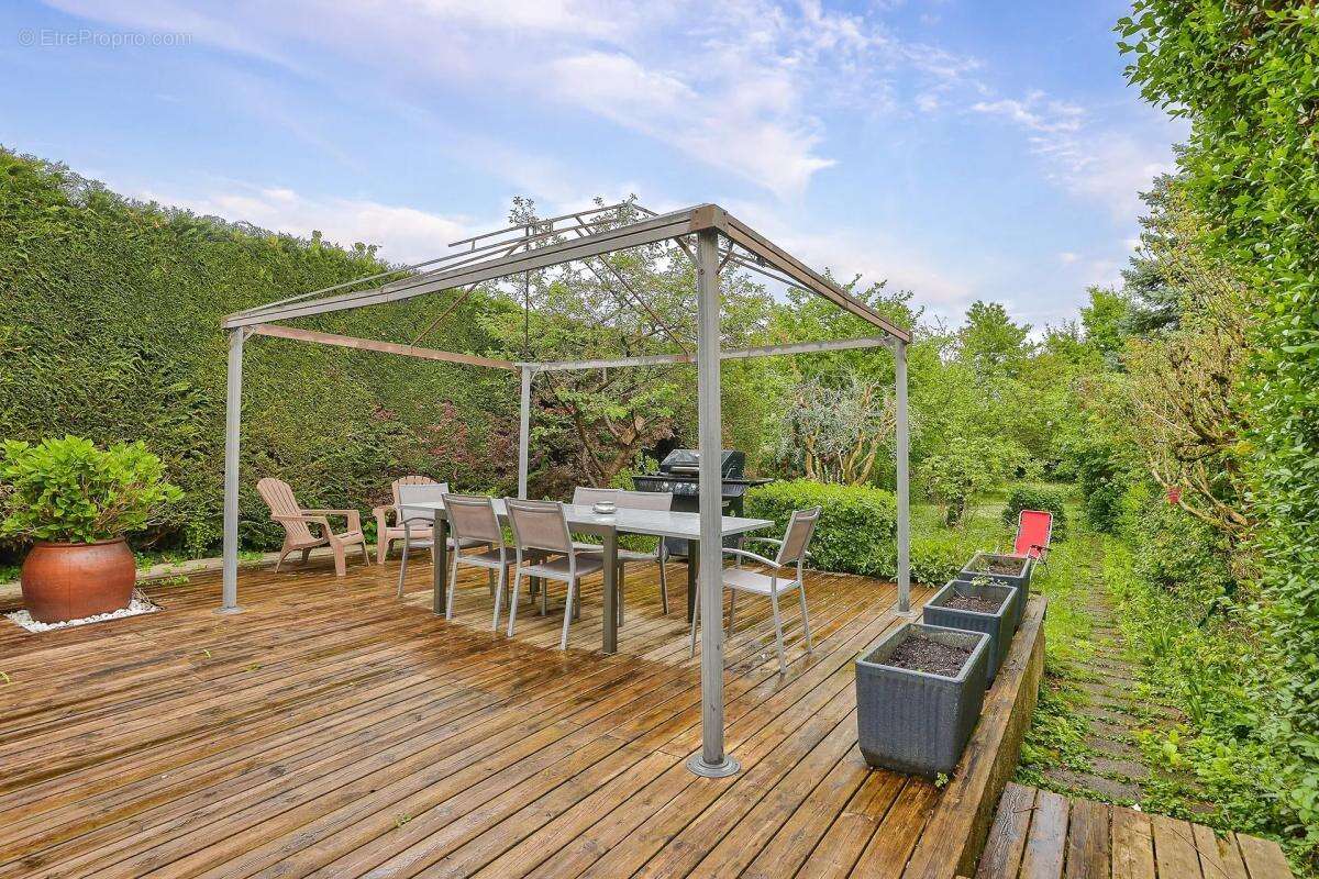 Maison à DEUIL-LA-BARRE