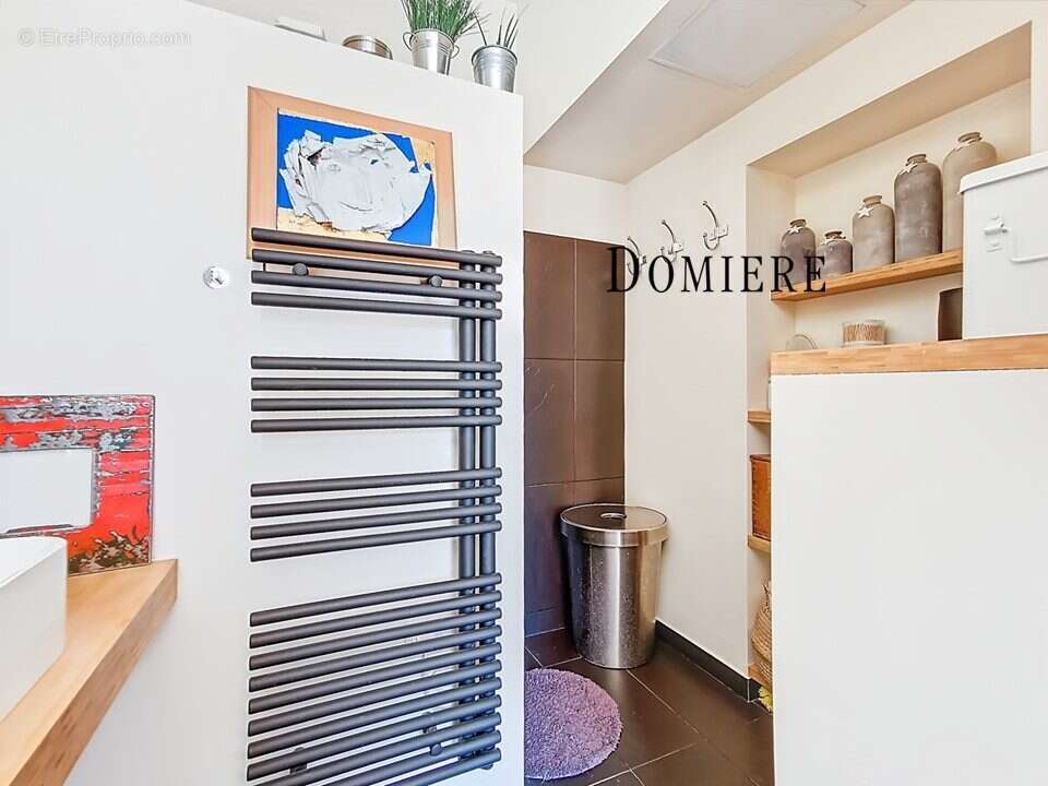 Appartement à COURBEVOIE