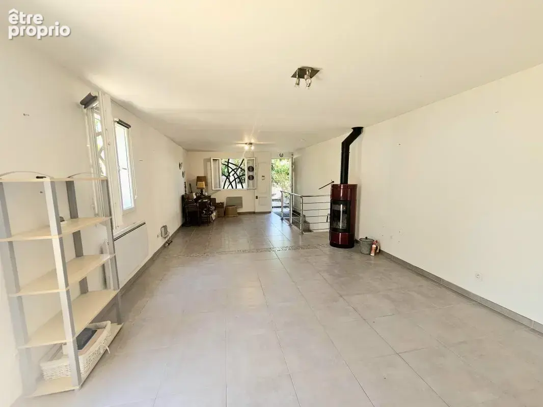BASTIDE  Rénovée - 190 m²  4 Chambres - terrain clos et arboré de 600 m² avec belle Piscine - photo 5