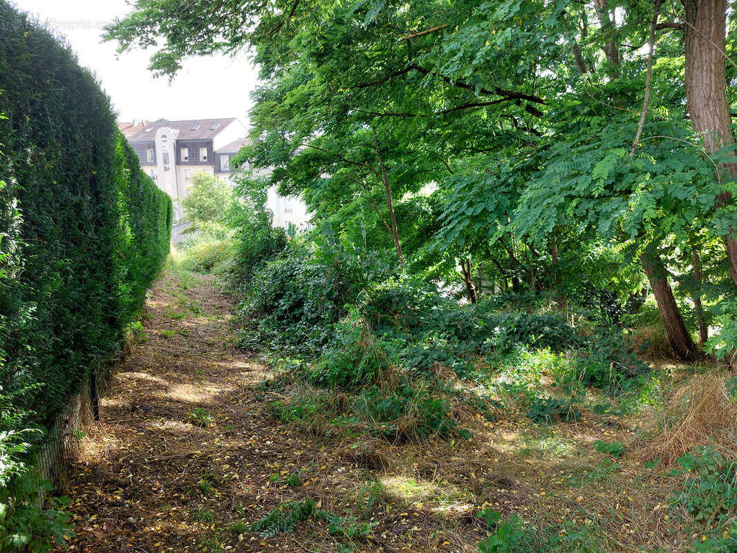 Terrain à CREUTZWALD