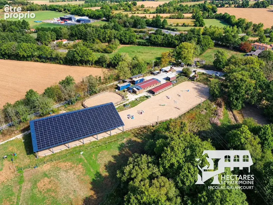 Propriété équestre   9 hectares   maison 134 m2   manège   carrière   écuries - photo 3