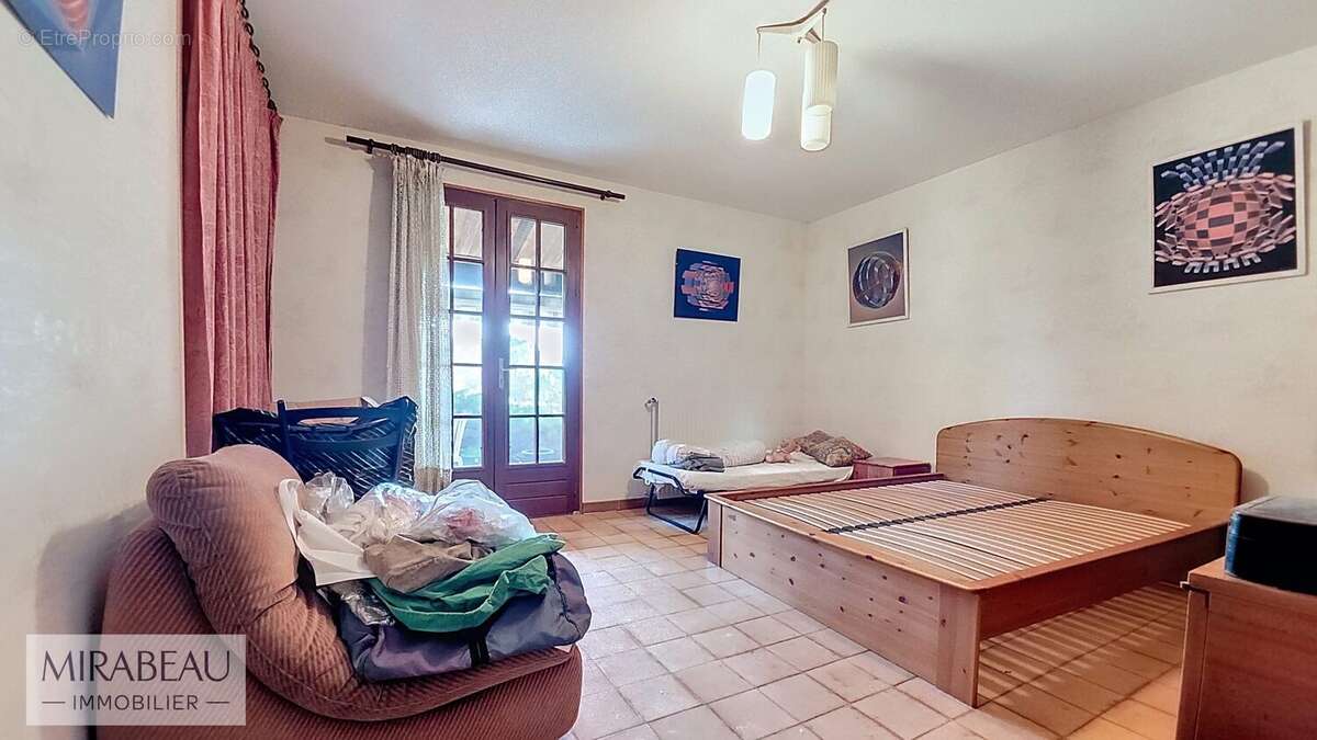 Maison à LA MOTTE-D&#039;AIGUES